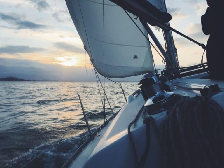 how-much-does-it-cost-to-learn-to-sail-nomadic-sailing